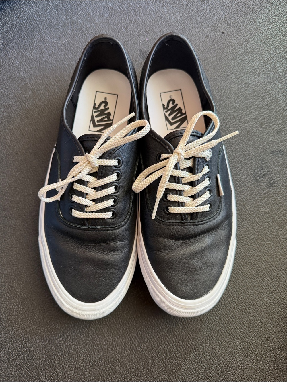 Vans w Black Leather Authentic Lace-Up Sneakers